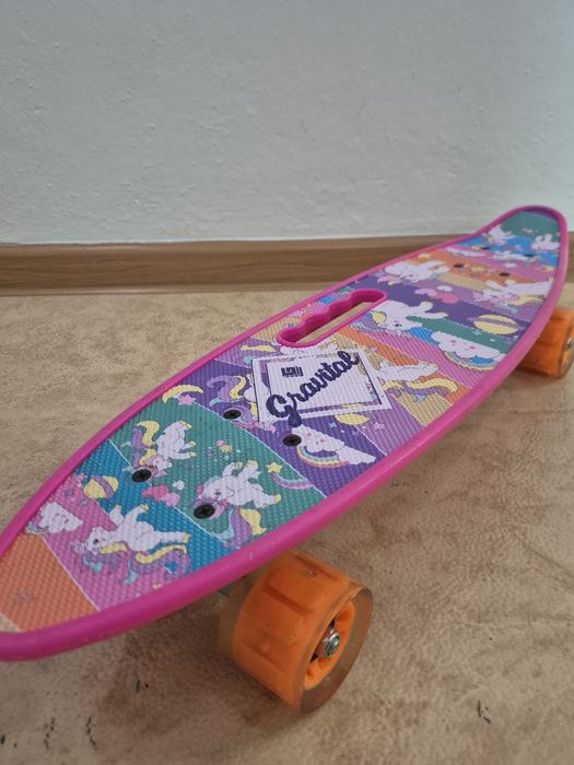 Продам скейт для девочек