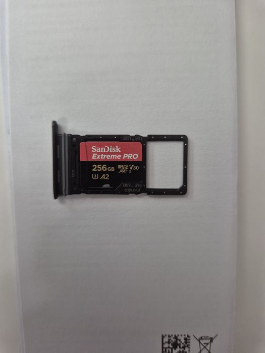 Galaxy A34 5G 128GB + 256GB SD card, utilizat in condiție foarte bună.