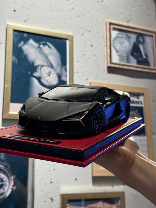Коллекционная модель 1:18 Lamborghini