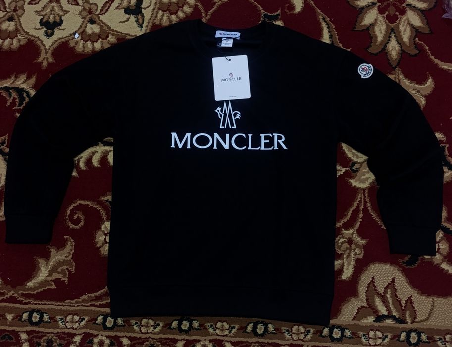 Толстовка Moncler