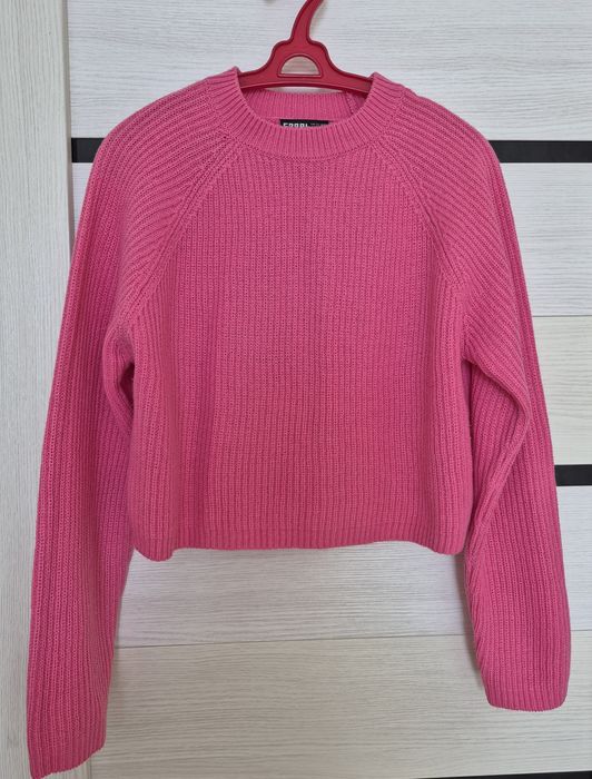 Продам одежду для девочки подростка