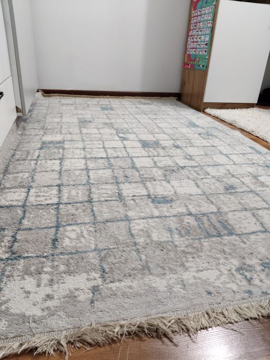 Ковер 1,4м*2,3м хорошее состояние