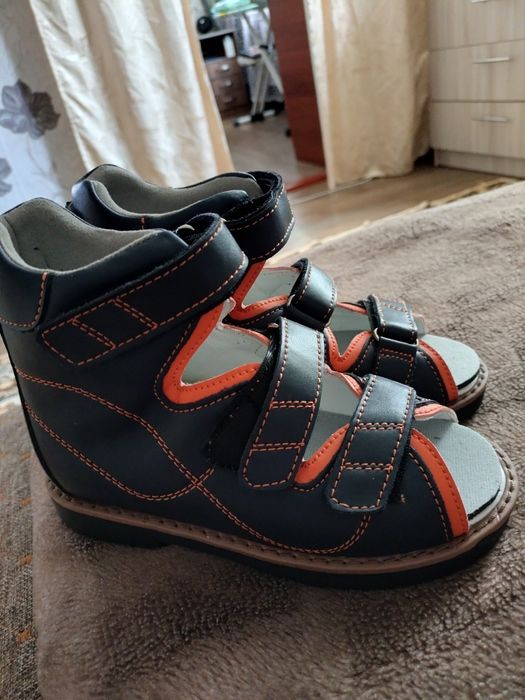 Продам ортопедические сандали