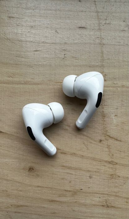 Apple AirPods Pro – generația 1