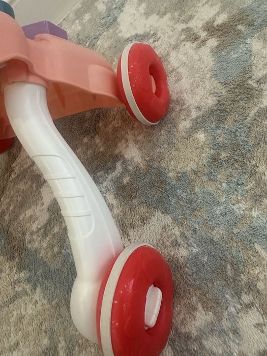 Детскин ходунки для первых шагов