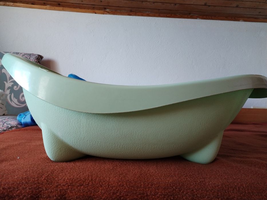 Бебешка ваничка с подложка за къпане