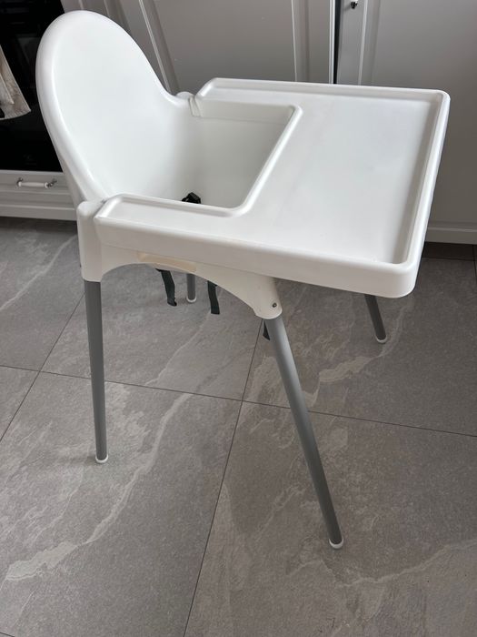Sterilizator Philips Avent și scaun masă Antilop