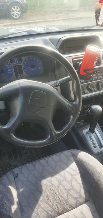 Vând mitsubishi pinin