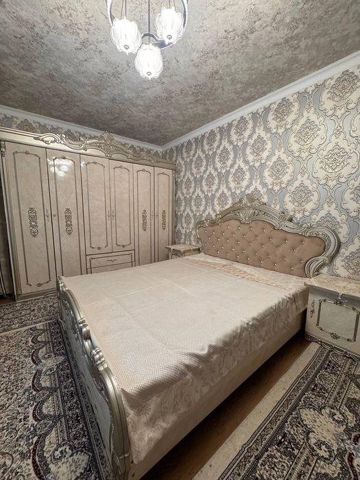 Продаётся спальный гарнитур