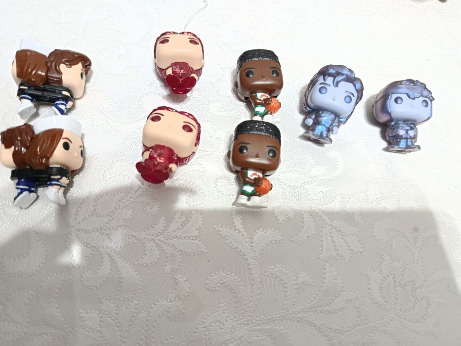 Продам фигурки Kinder Joy Очень Странные дела ОСД