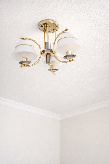 Люстра янги паталочные трайноой красивые лед