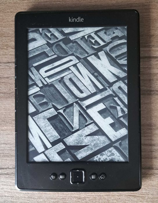 Amazon Kindle 4th Generation - eBook Reader