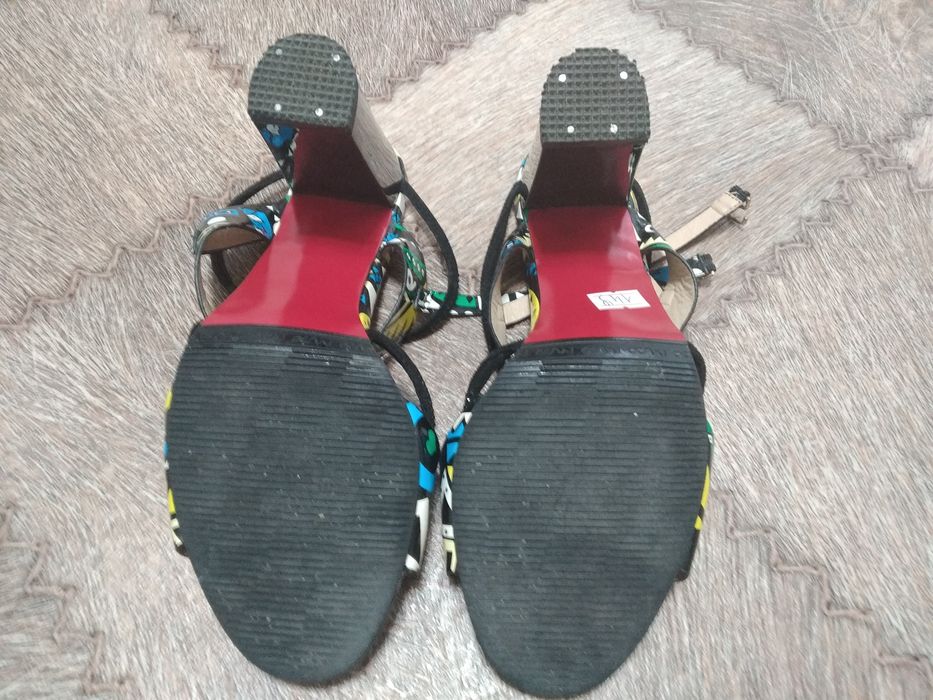 Продам женские басаножки