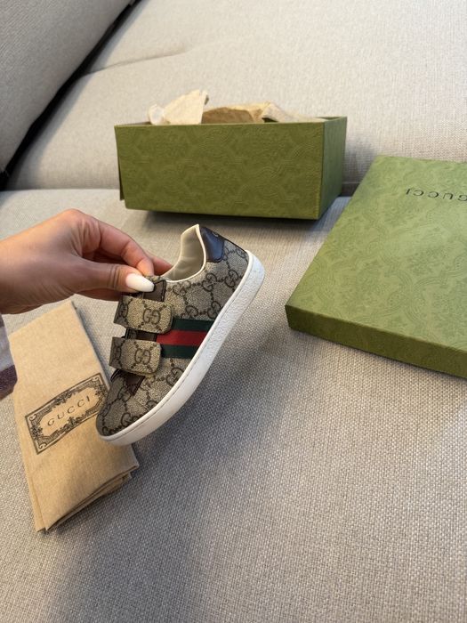 Gucci sneakers 28