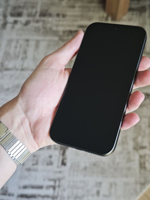 Xiaomi 17 (12/512GB) Като Нов