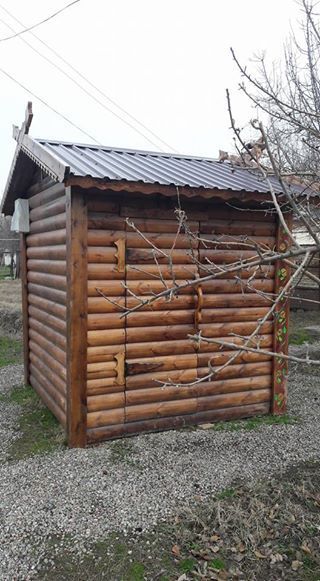 Дом - избушка из дерева