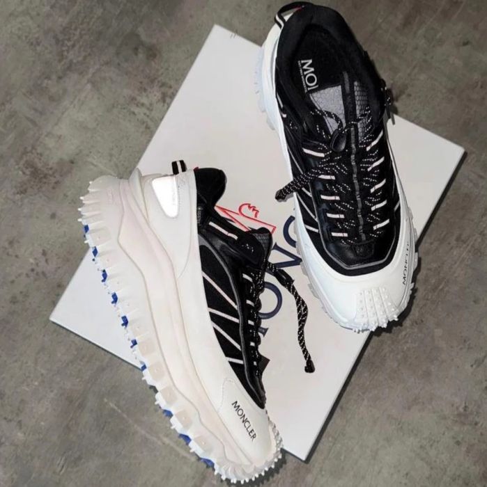 Mnclr "Black/White"