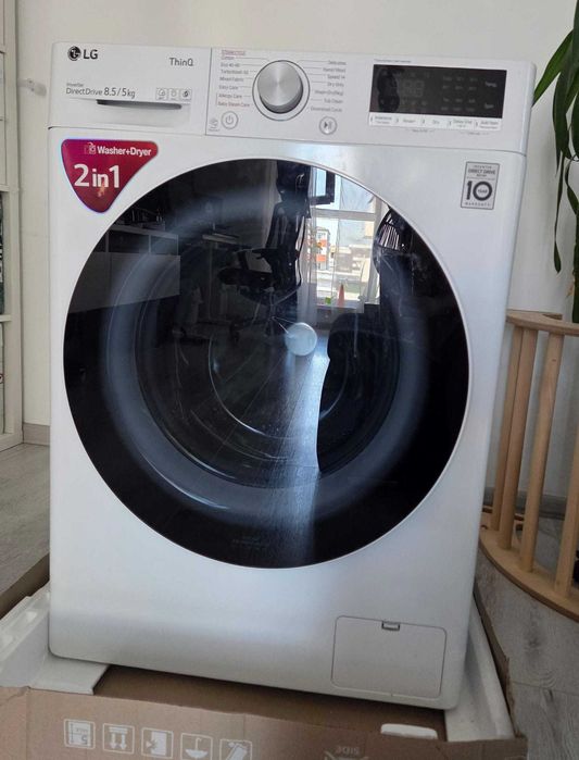 Masina de spalat rufe cu uscator Slim LG