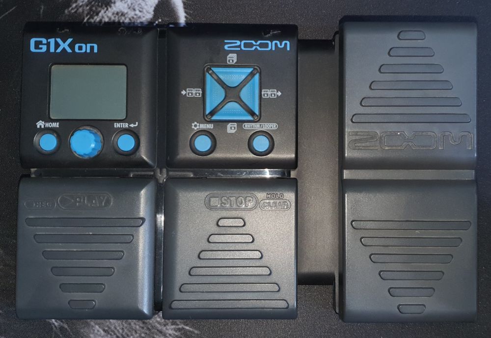 Zoom G1Xon гитарный процессор