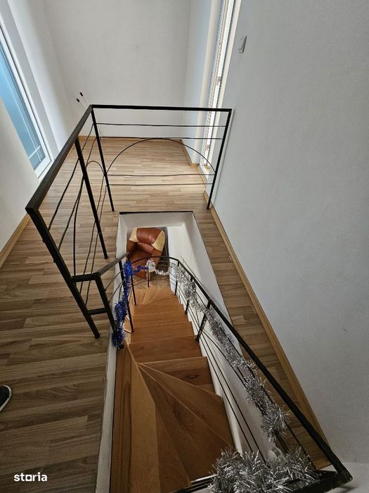 Garsoniera et3/3 Mansardata 3 Camere P+M cca 85mp Zona Lidl Centru
