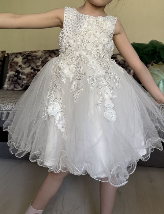 Нарядное детское платье