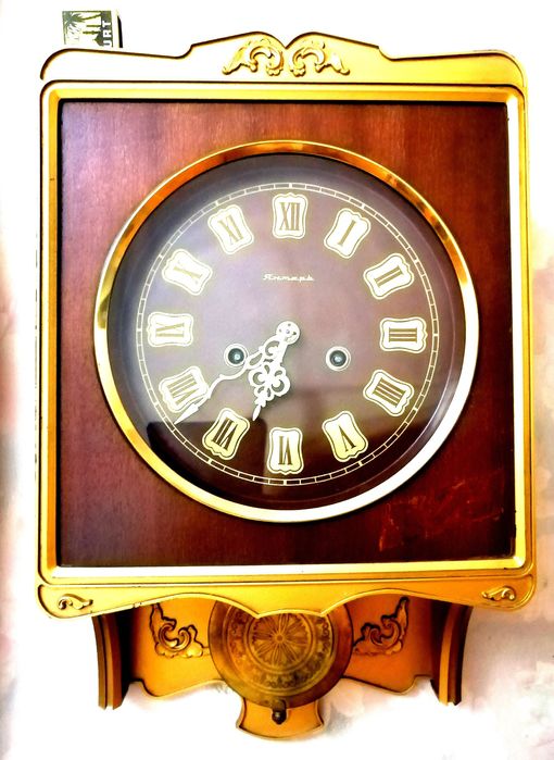 Часы янтарь с боем янтарь