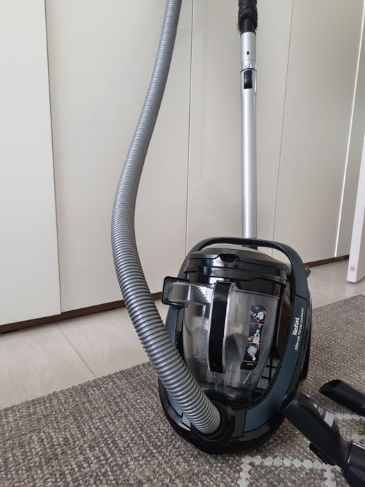 Пылесос Tefal Silence Force Cyclonic Effitech TW7941EA
