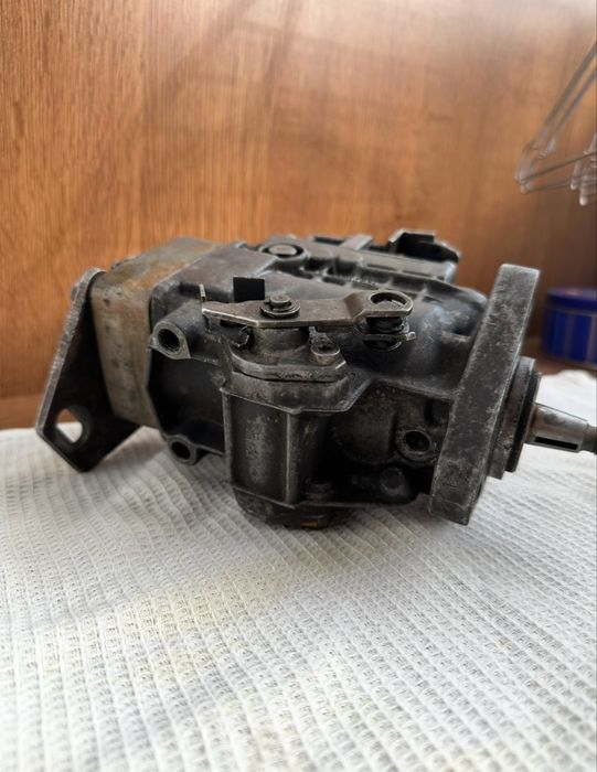 Pompa De Injectie Mecanica Volkswagen Passat/Golf 1.6 Diesel Bosch