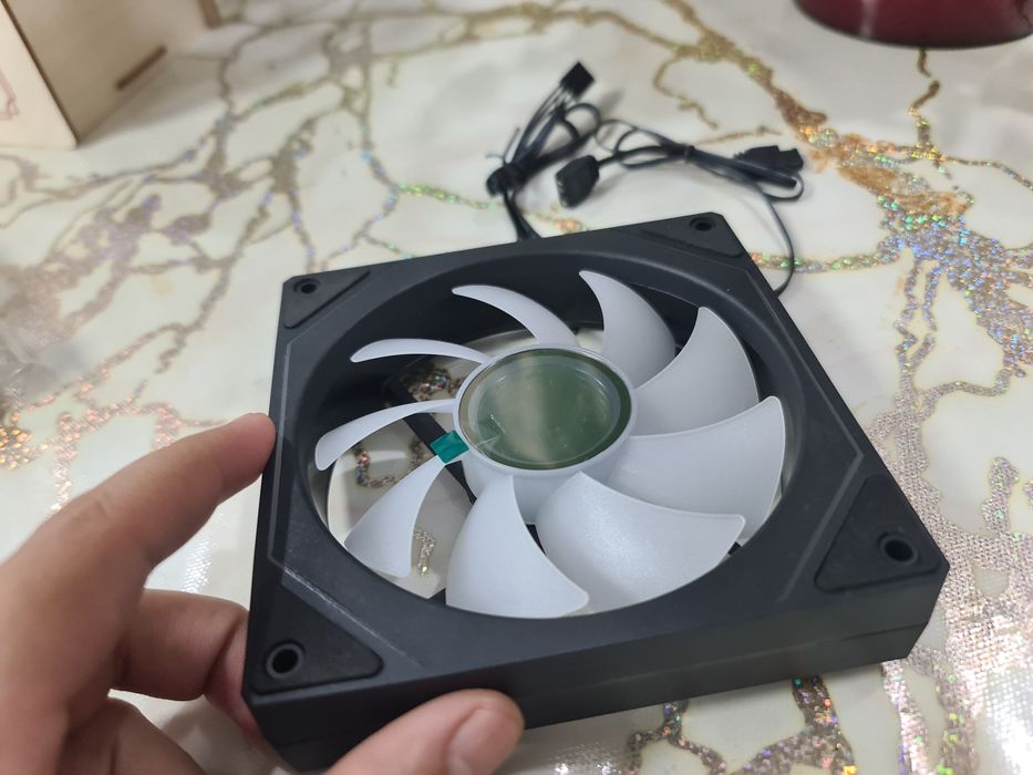 Хороший rgb зеркальный кулер для пк