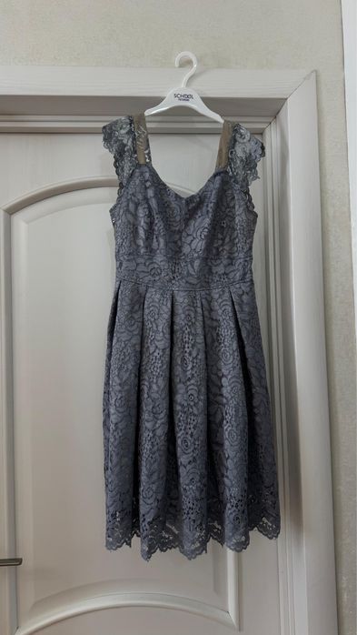 Новое платье продам