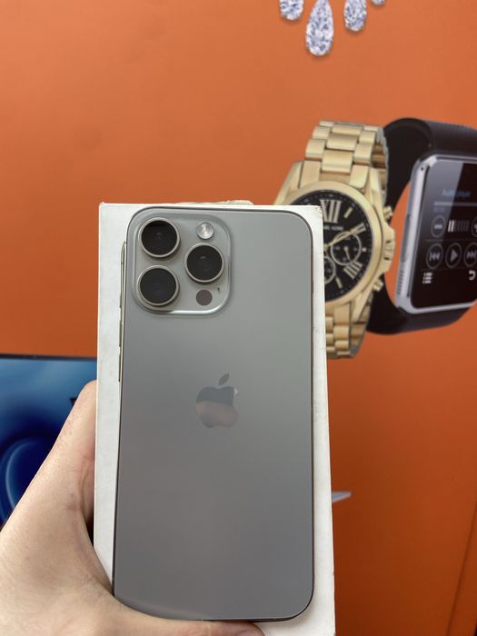 Iphone 15 pro MAX/ 93%