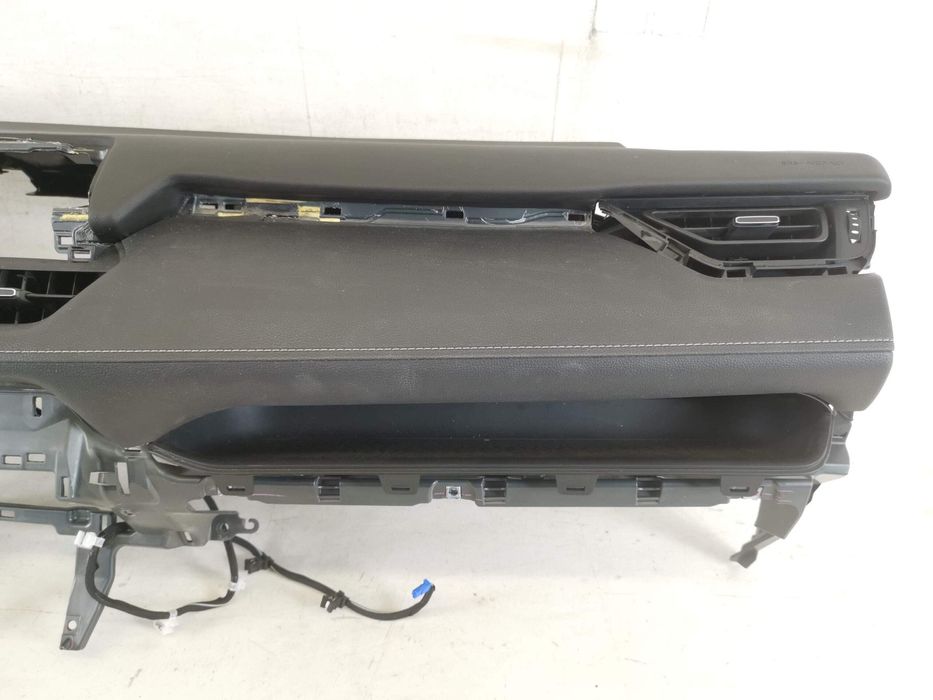 Тойота РАВ4 / Toyota RAV4 Оригинална арматурна табло в добро състояние