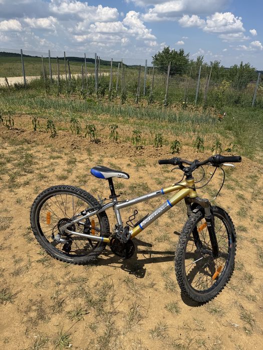 Vând bicicleta copii