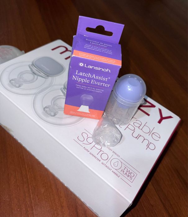 Молокоотсос Momcozy и Корректор