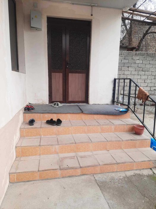 Срочно продается участок 11,2 соток,6 комнат,Файзобод.