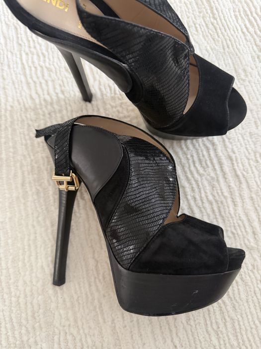 ОБУВЬ на платформе Fendi