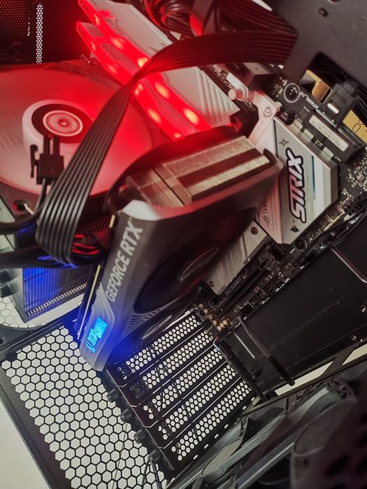 Rtx 4070 12gb  zotac twin edge