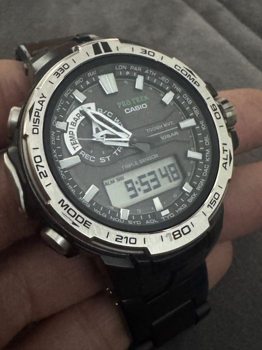 продам часы Casio ProTrek  PRW-6000