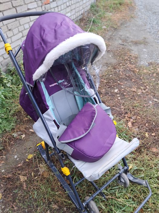 Продам санки-каляска в хорошем состояние.