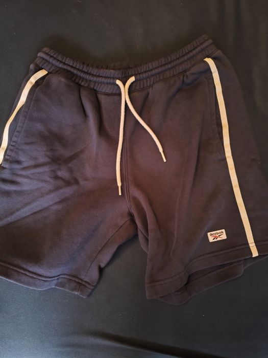 Като нови къси панталони Reebok