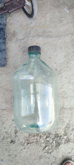 Бутыль стеклянная
