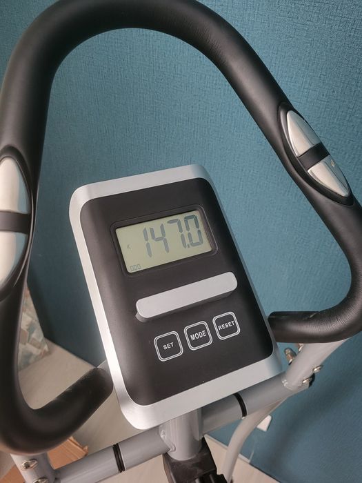 Продам б/у эллиптический тренажер