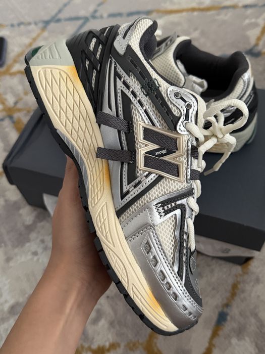 Продам кроссовки new balance