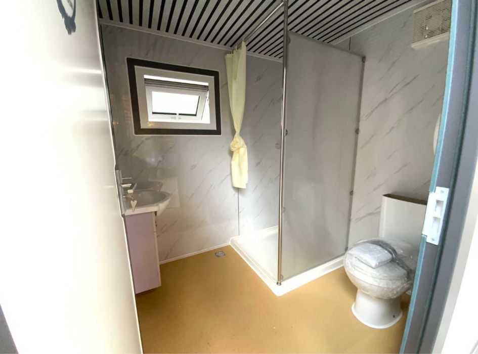 Unitate sanitara , dus cu wc cu ghuveta si wc cu ghiuveta