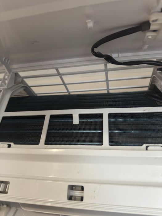 Климатици 2 броя 12 000btu