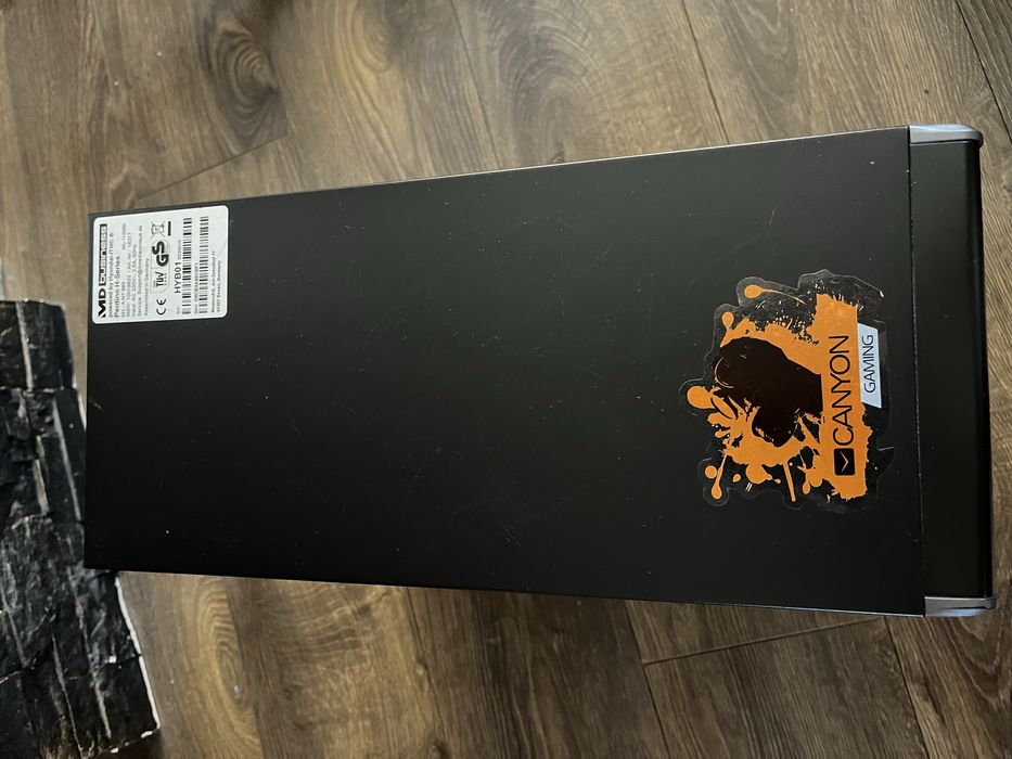 Компютър с монитор + нова клавиатура и мишка комплект