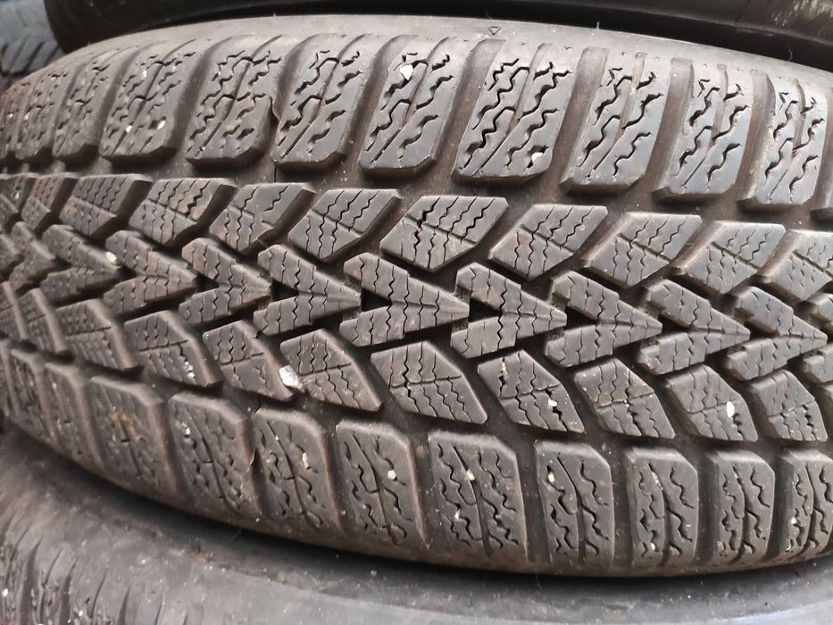 4бр Зимни гуми 185 60 15 - Dunlop