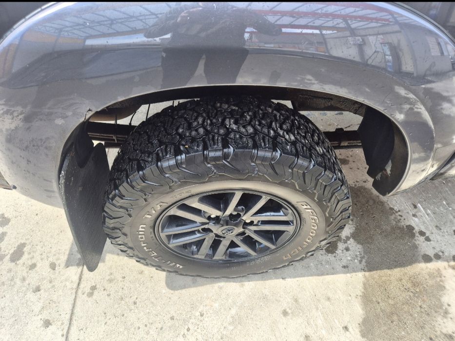 Toyota Hilux 3.0 Invincible Manuala 2013 volan dreapta