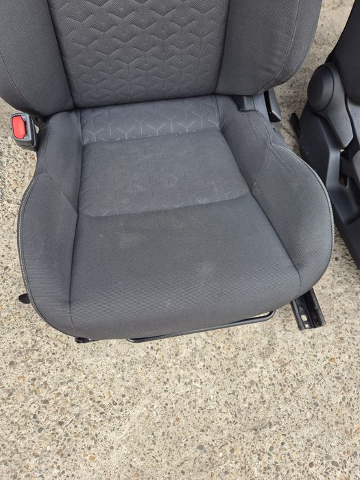 Set Scaune Față cu Încălzire Toyota Corolla E21  2019-2022