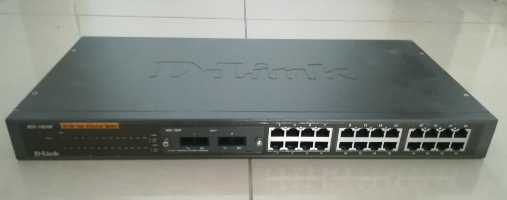 D-Link DES-1024R-24 портов суич D-Link 10/100-24 порта switch